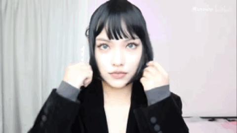 八字刘海怎么打理才不会显头秃,12岁圆脸头秃长发适合剪什么刘海