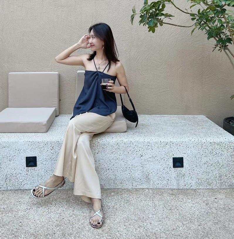 今年夏天这双鞋火了怎么搭都好看,秋冬鞋子别瞎买这三款百搭又时尚