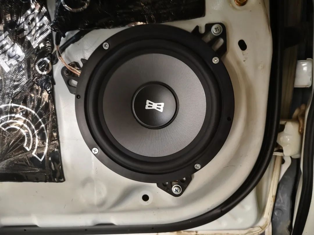 腾翼c30音响怎么调好听一点,腾翼c30的音响是几寸的