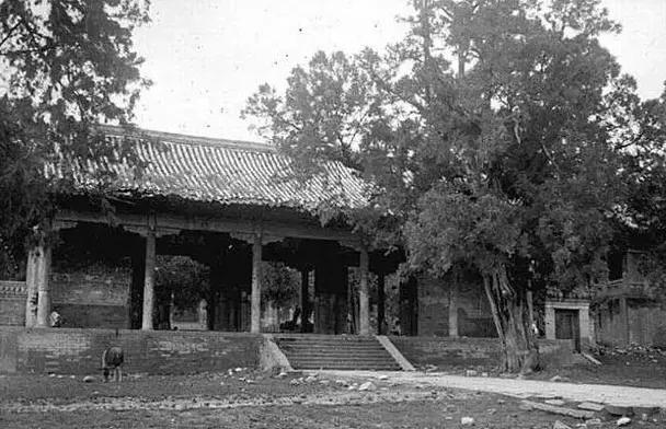 寺庙的工作有发展前途吗,寺庙工作工资一般多少