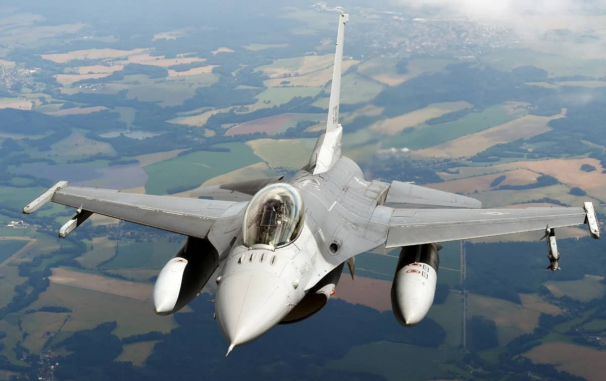 美国支援乌克兰顶级战机,美国先进战机