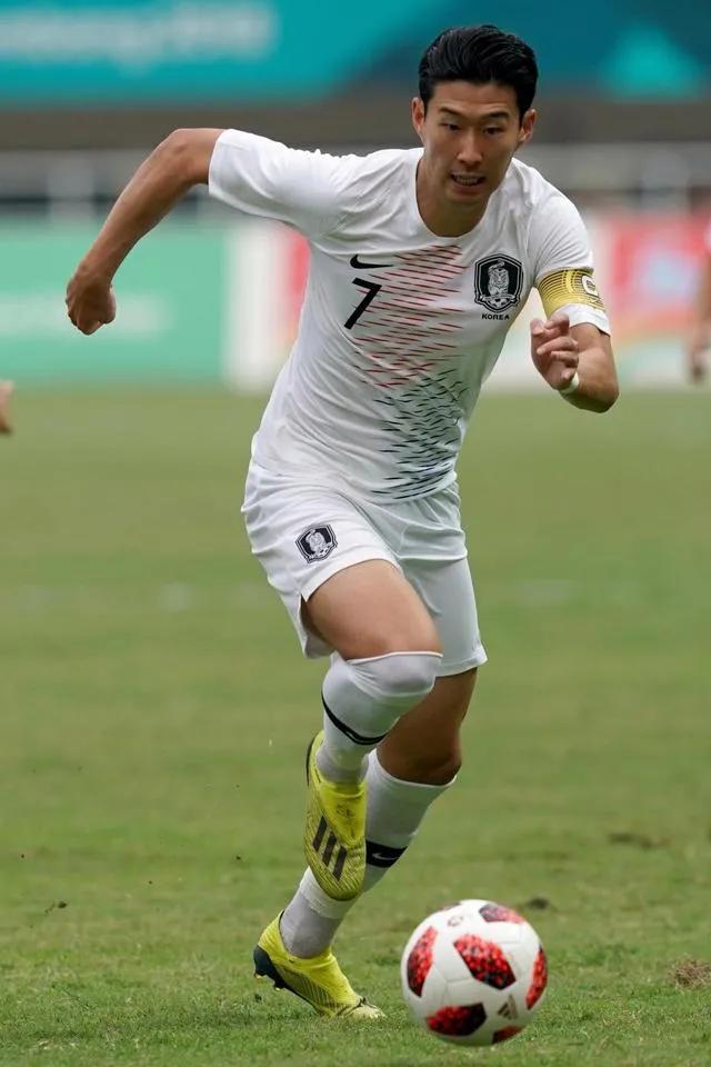 欧洲人评论亚洲体坛历史第一人,欧洲媒体评论足球十大巨星