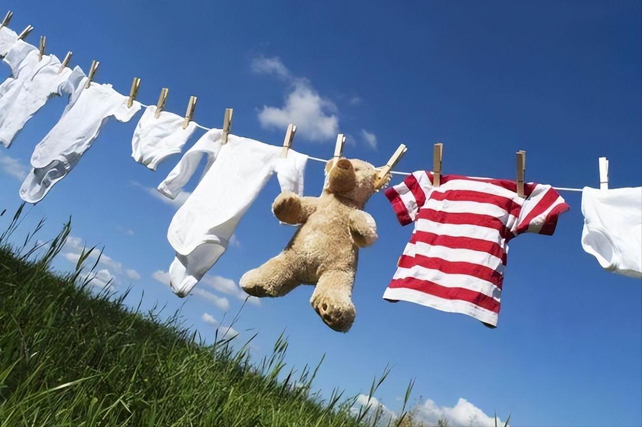 女生闻到男生身上的香味代表什么,女生闻到男生身上的香味很刺鼻