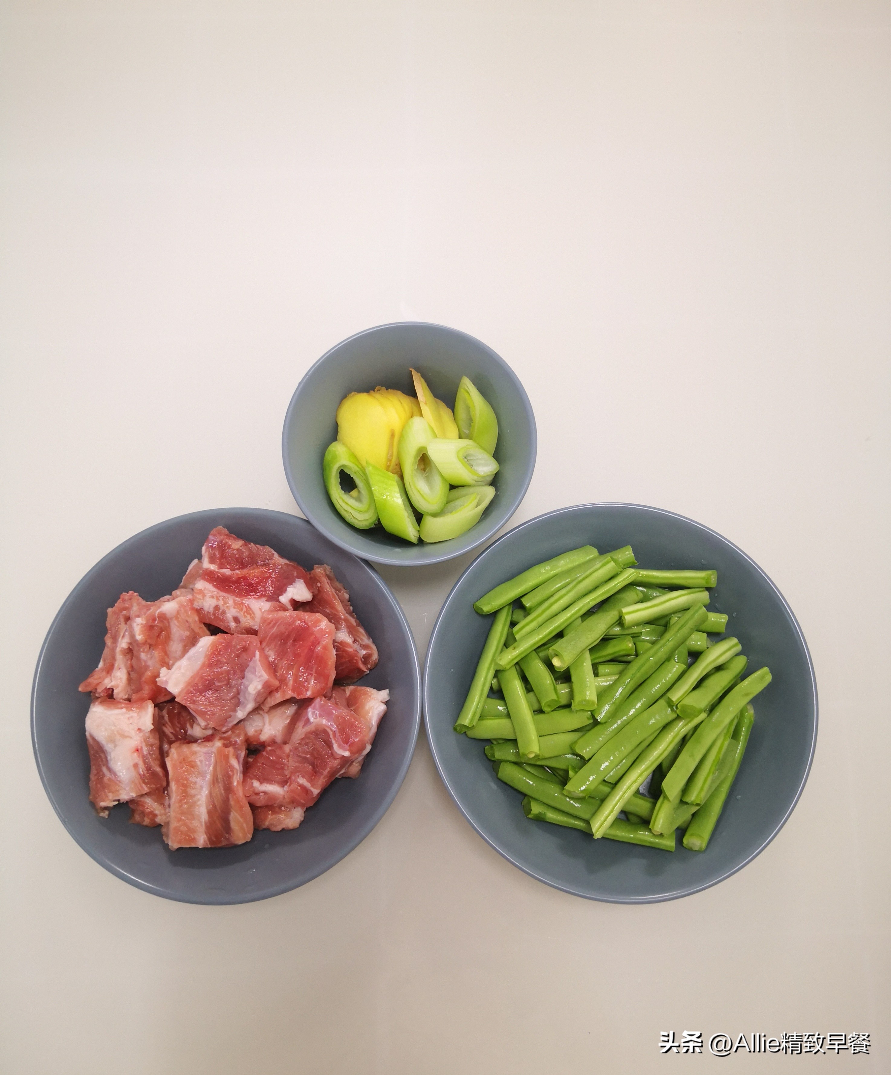 砂锅焖面老是粘锅怎么回事,豆角土豆西红柿焖面不会粘锅