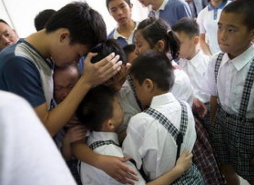 孤儿杨六斤最近情况,广西孤儿杨六斤现状视频