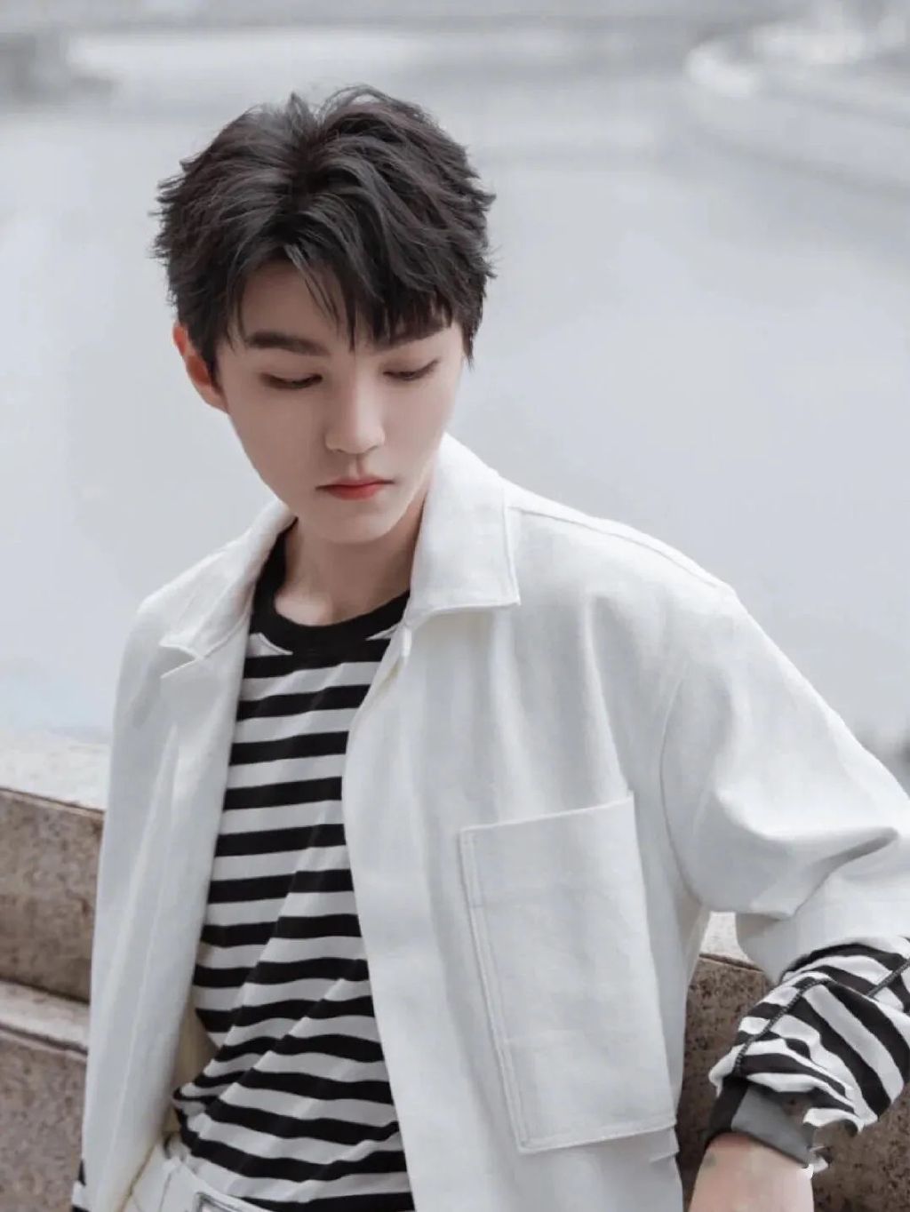 男士头发稀少适合剪什么发型,35到40岁的男士发型怎么剪