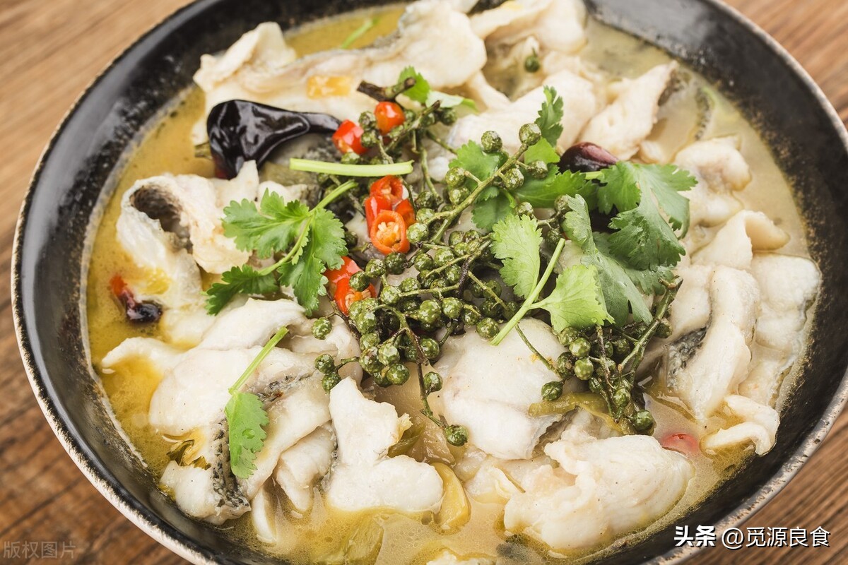 家常酸菜鱼酸辣爽口暖胃又营养,酸菜鱼的做法酸爽开胃超好吃