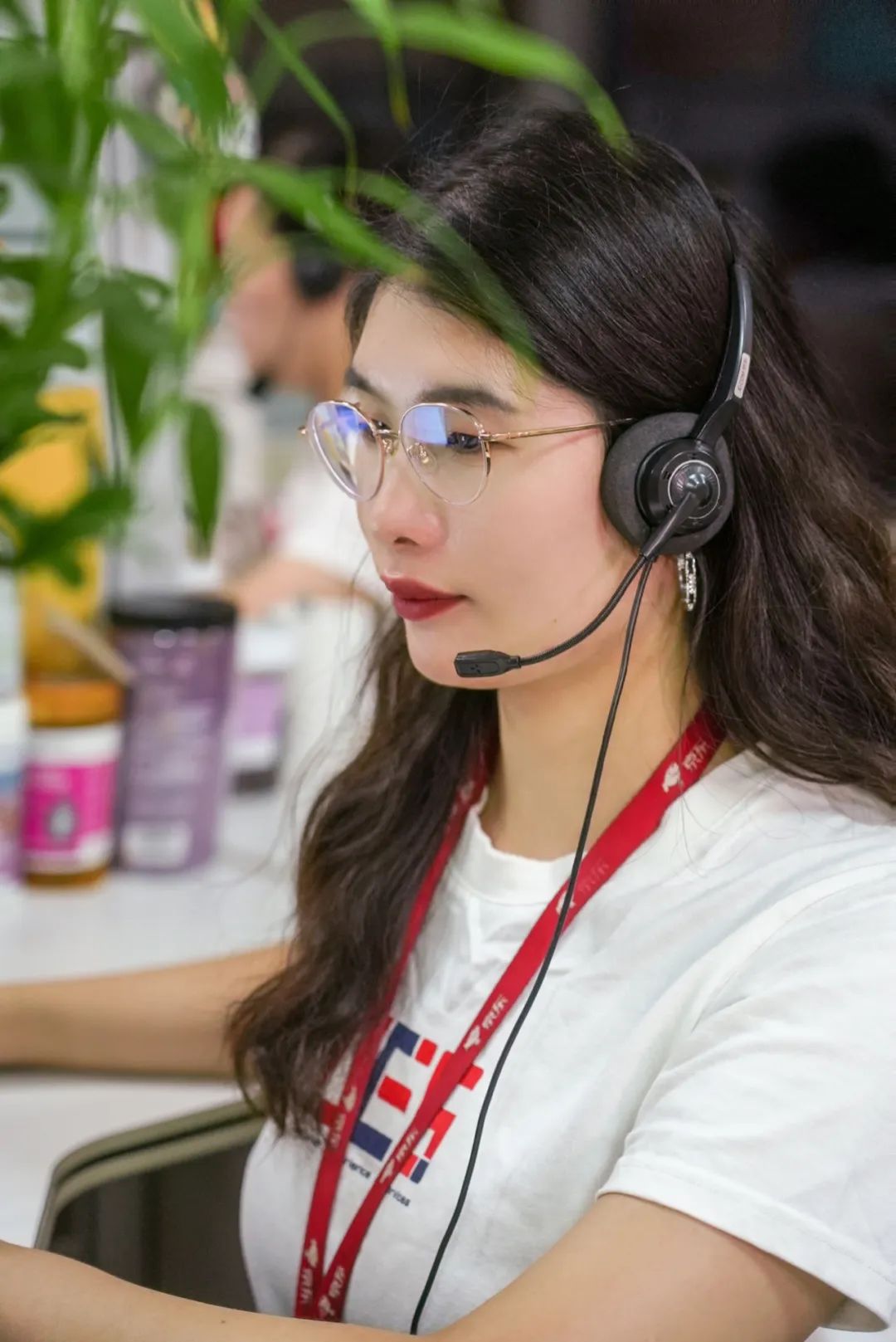 我在深夜做客服，有很多秘密想讲