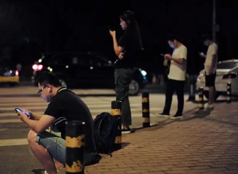 后厂村的网约车司机：听大厂人吐槽，跟他们交友，知道各种秘密