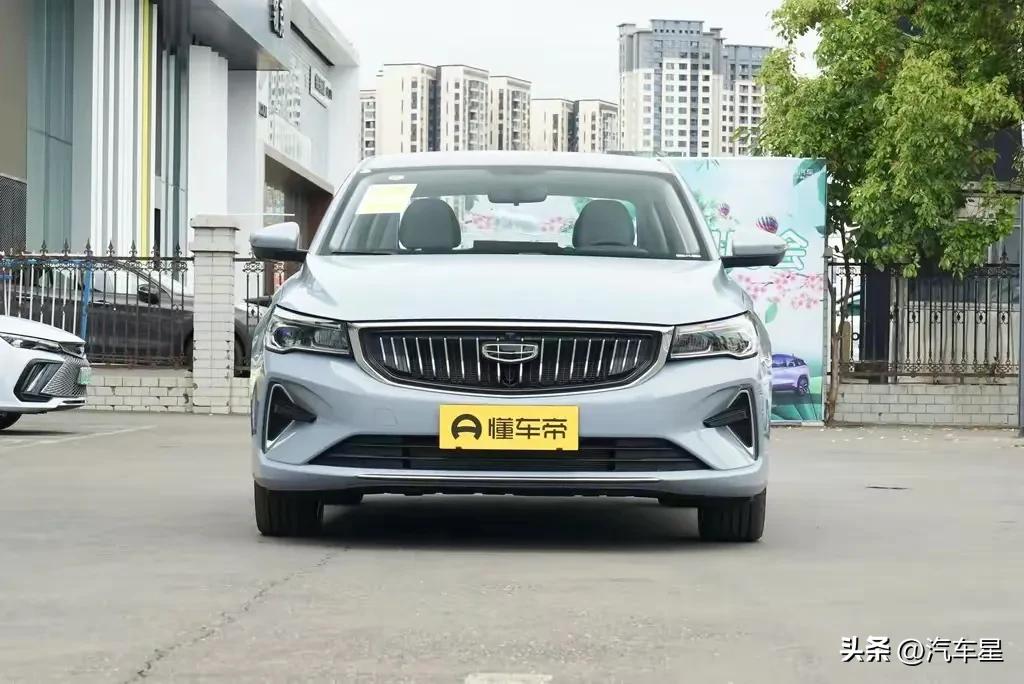 预算10万的家用轿车！2023款吉利帝豪1.5L+127马力！值得入手吗？