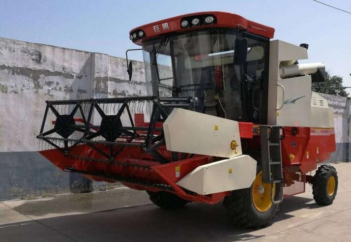 2020年联合收割机多少钱一台,最新款链条联合收割机