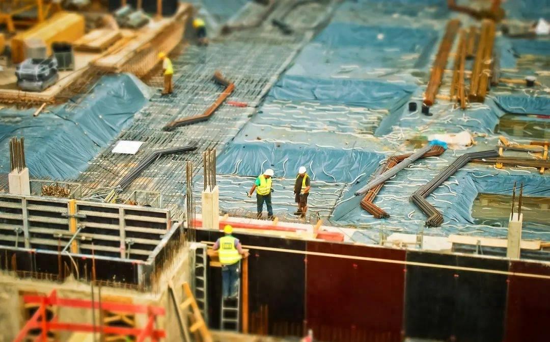 项目经理主要把控什么,项目经理要管技术吗