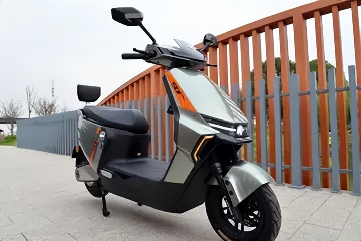 爱玛绿源雅迪哪个牌子耐用质量好,小牛爱玛绿源雅迪哪个性价比最高