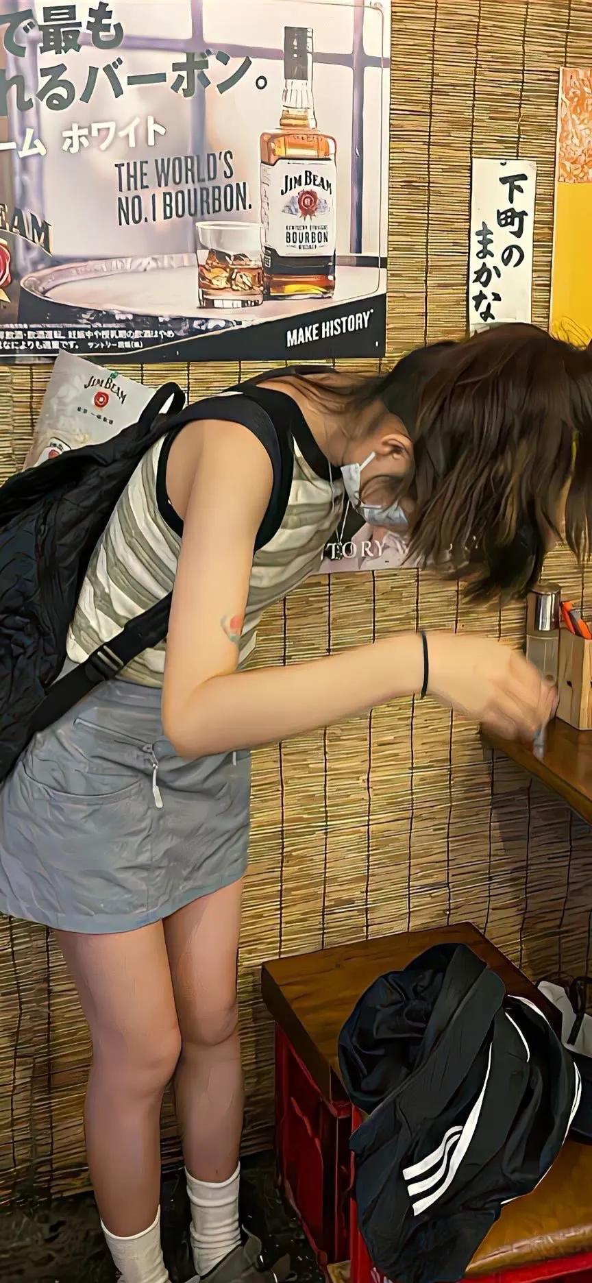 微信聊天背景图怎么删除,微信聊天背景图片干净淡雅