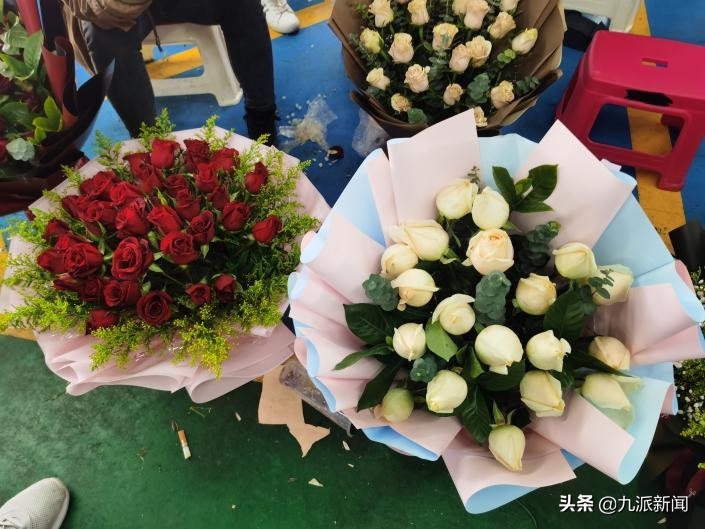 亚洲最大鲜花市场商贩讲述：今年的花价比往年高，每天都有人想加入，也有人离开