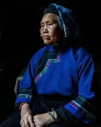 特殊汉族群体及服饰,清汉女和旗女服饰区别