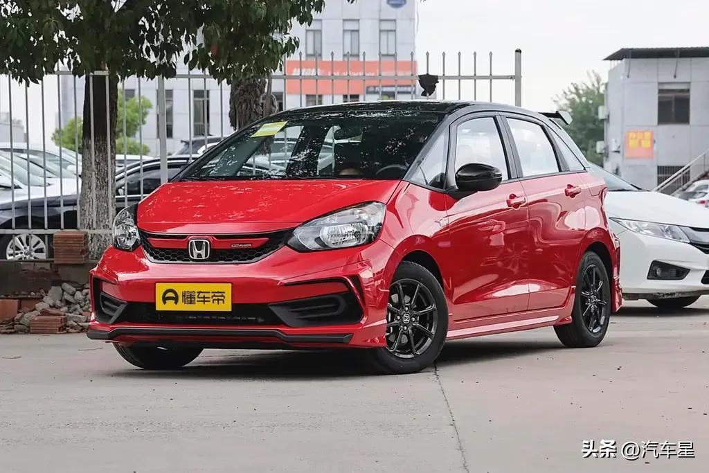 评测2022款本田飞度,本田飞度2022款潮跑版第四代图片