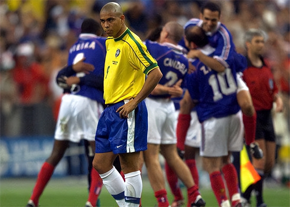 盘点世界足坛最精彩的十大进球,世界杯历史最强巴西队