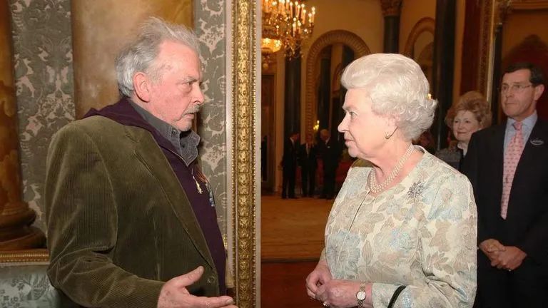 那位曾靓绝时尚圈、串起欧洲上流社会的超模为何落魄至此……