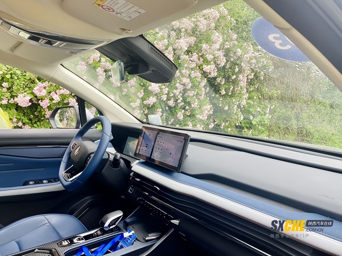 纯电动中大型suv睿蓝9实车首拍,试驾吉利睿蓝9