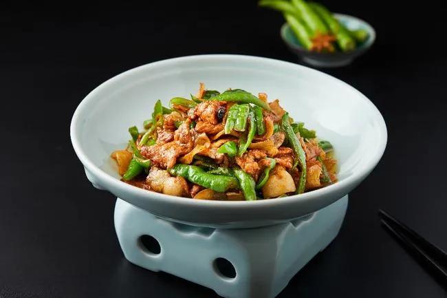 记者卧底实探麦当劳餐厅,北京三里屯餐厅酒吧