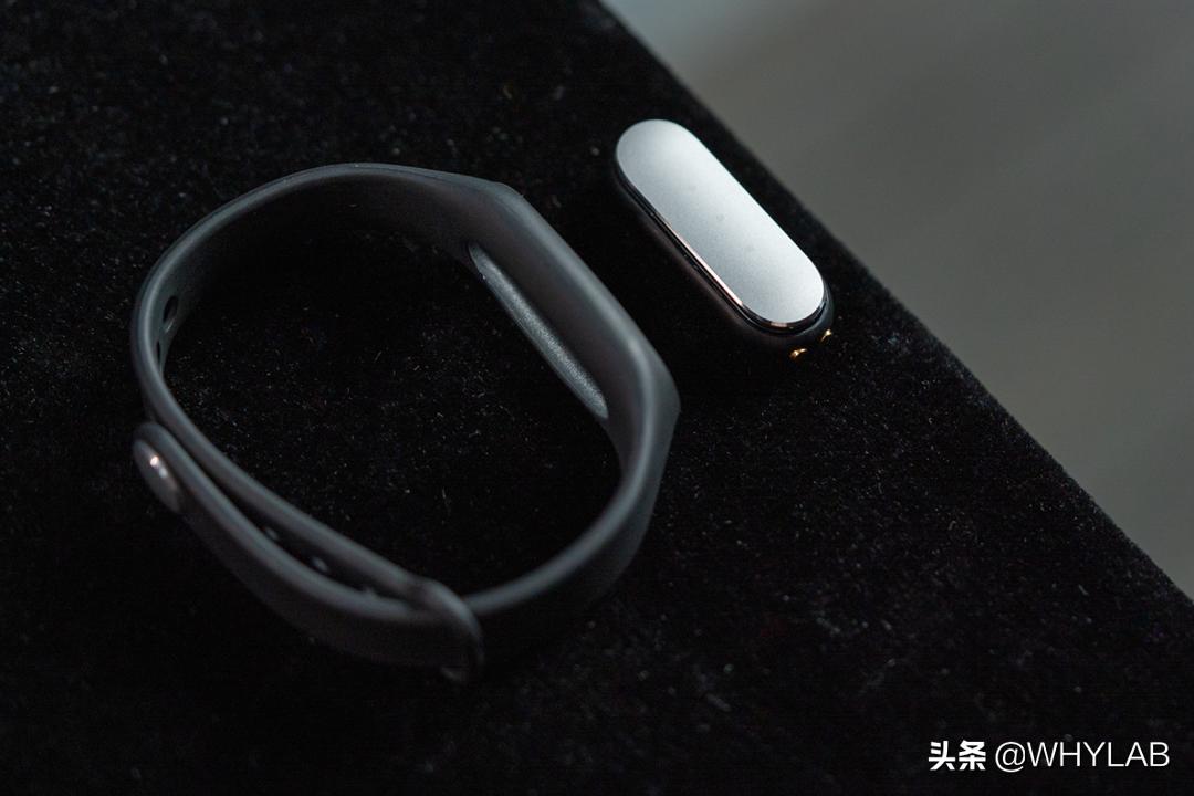 红米手环3和小米手环7,红米手环2和小米手环7买哪个好