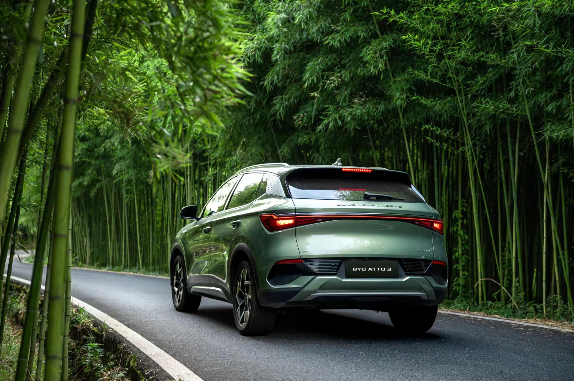 比亚迪元PLUS的国外价格,比亚迪atto3新加坡全新上市