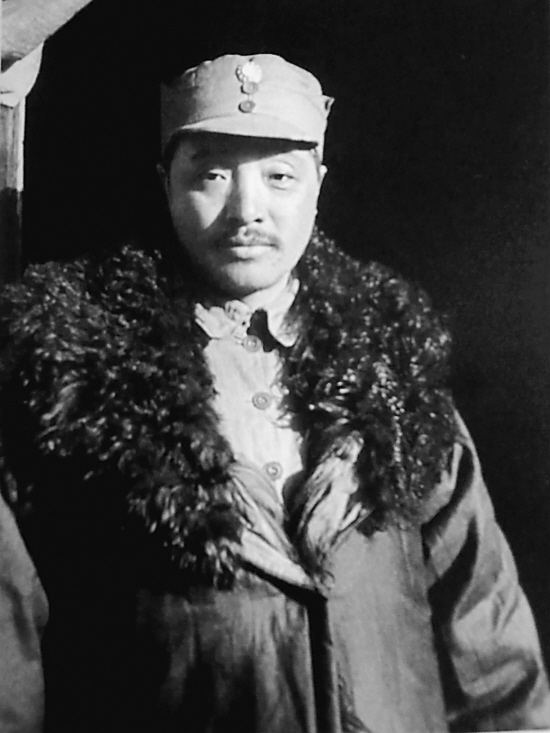 朱老总的元帅军衔编号为004，那么001是谁？再次体现主席的大智慧