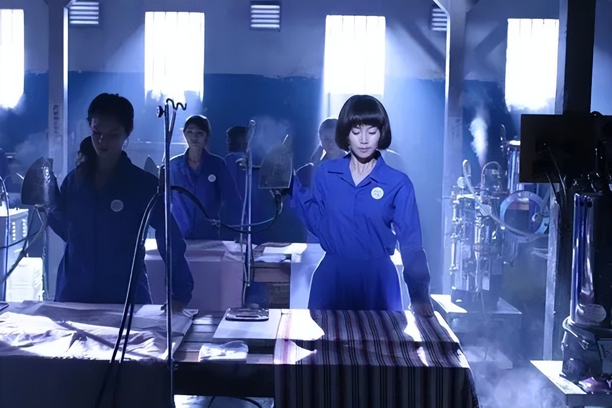 被嫌弃的松子的一生主要讲的什么,人一辈子的修行就是爱自己