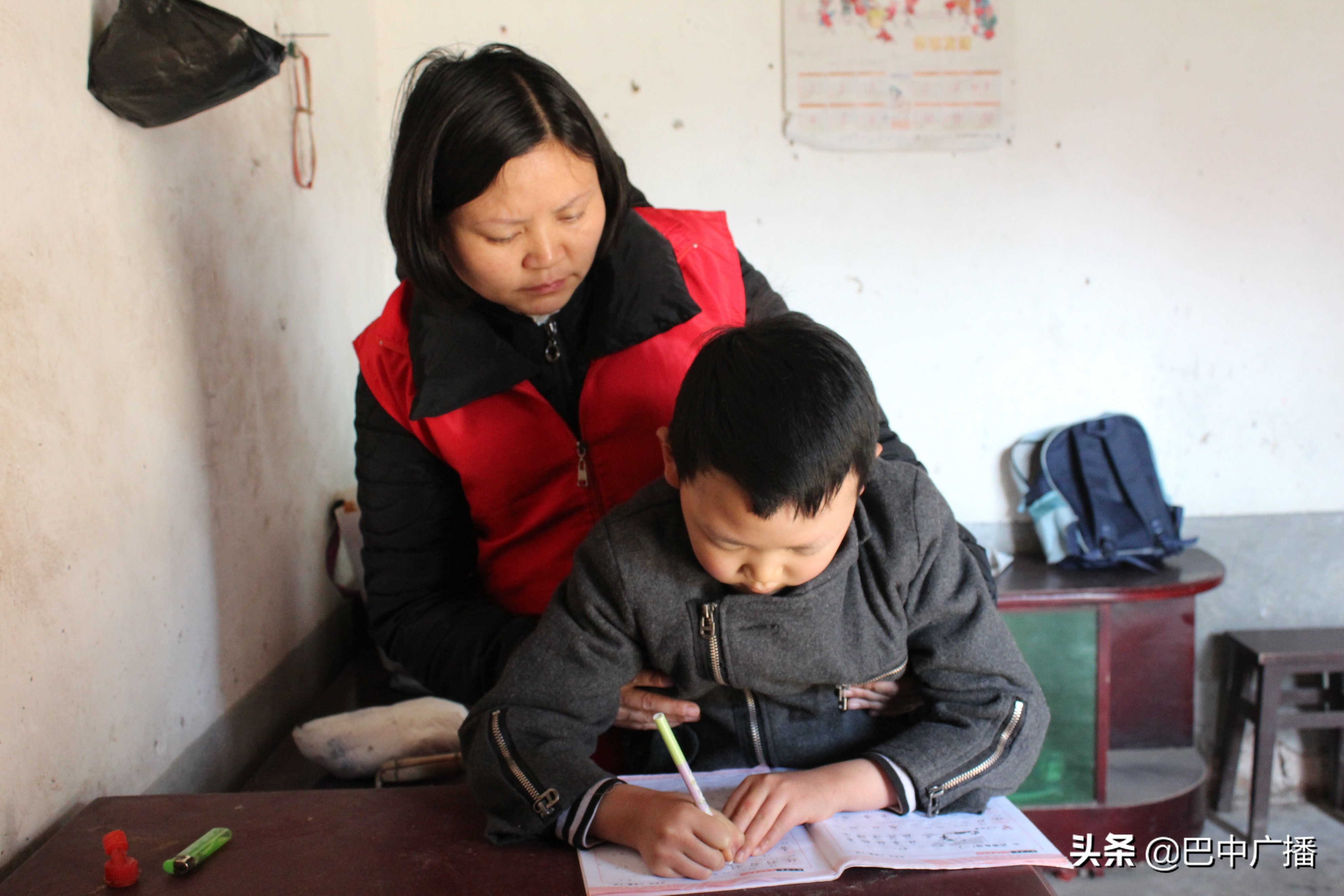 新时代好少年乐观忠诚积极进取,新时代好少年事迹身残志坚