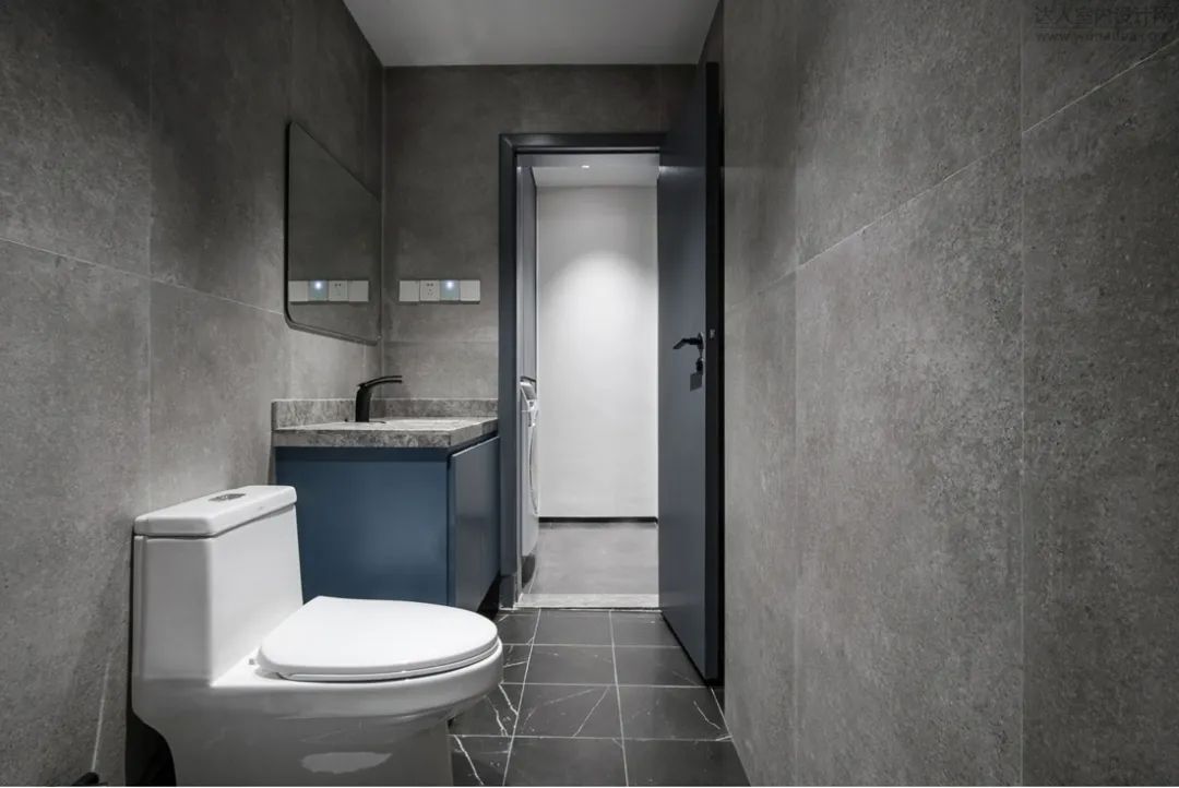 黑白灰现代极简约风格小户型,黑白灰系现代简约复式