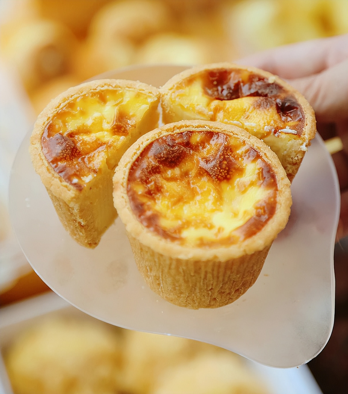 鲍师傅为什么关了好多门店呢,鲍师傅今年准备开几家店