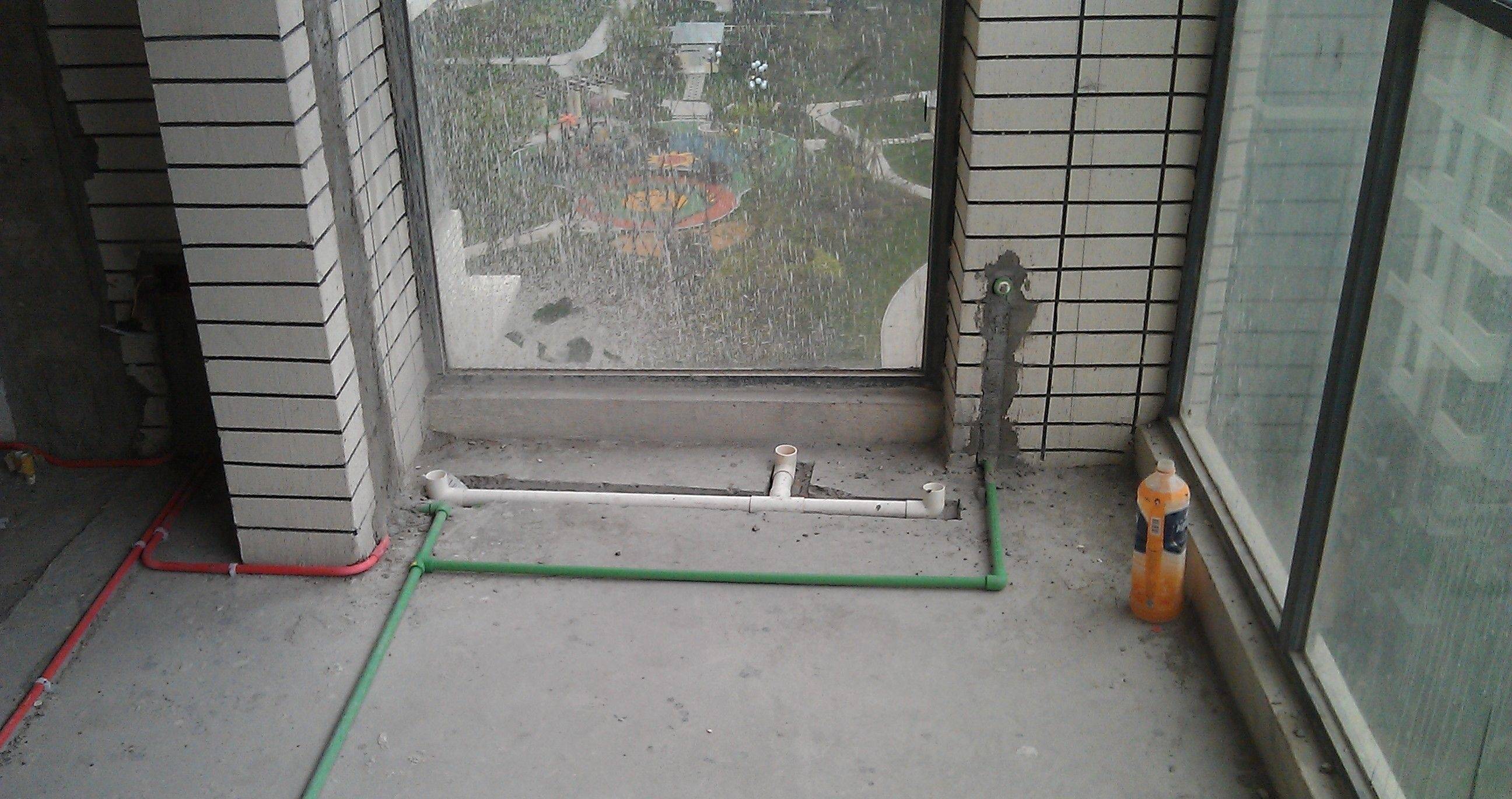 阳台漏水漏到楼下最便宜解决方法,客厅和阳台通铺怎么解决漏水