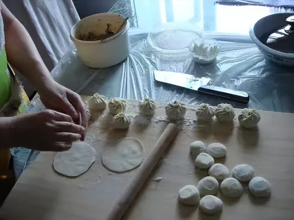 我，50岁老太太，21年投了2万，在深圳开包子店，2年时间赚了63万