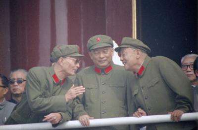 1984年张爱萍访美，回国后主动向*小平邓**辞职：我这国防部长该撤