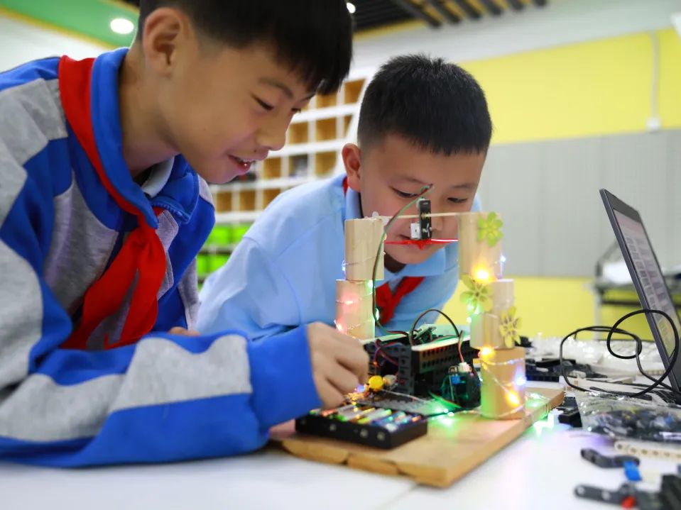 君莲学校中学部,君莲学校规划