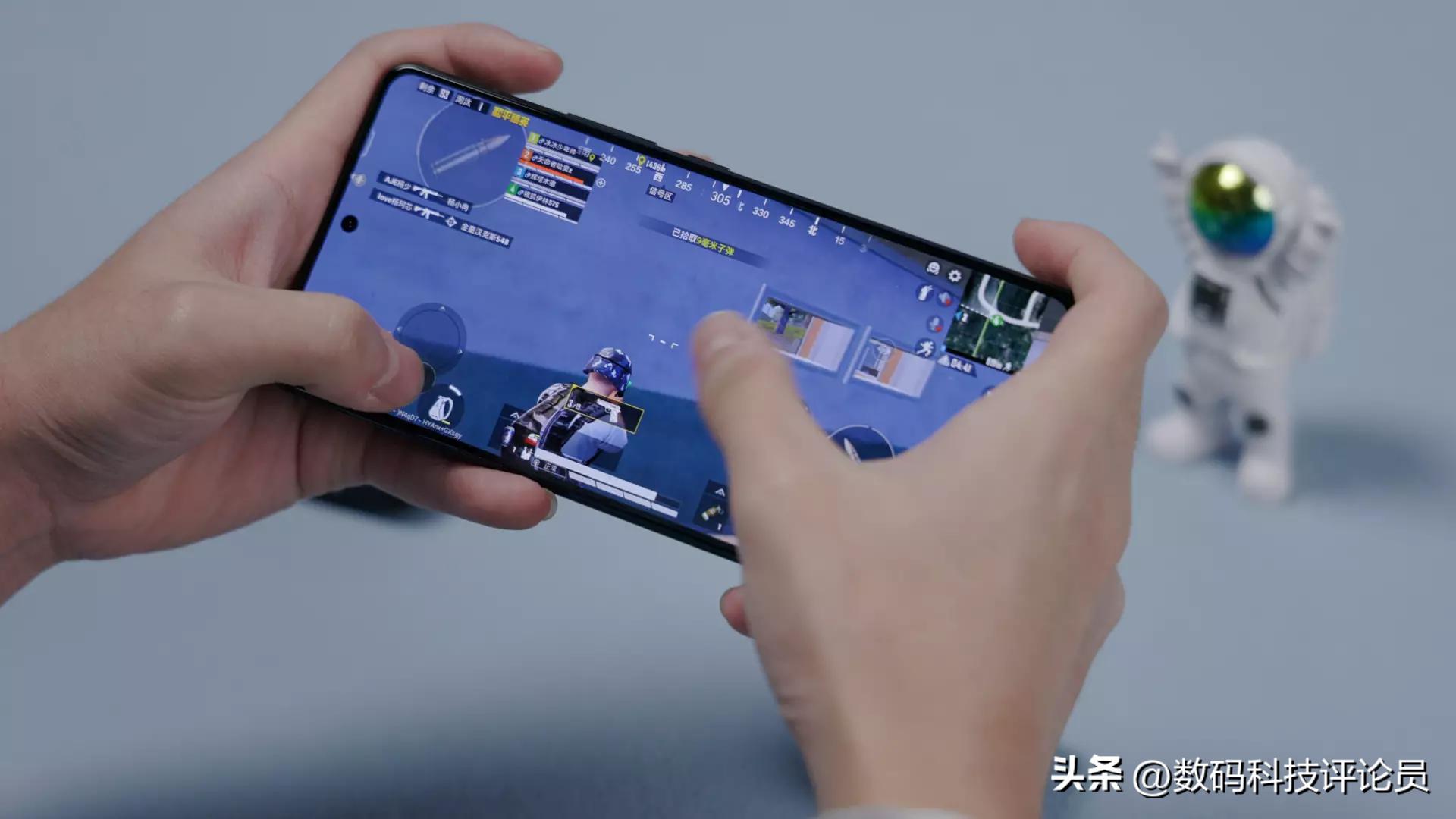 iqoo11pro跟vivox90哪个更值得,iqoo11与vivox90哪个值得入手