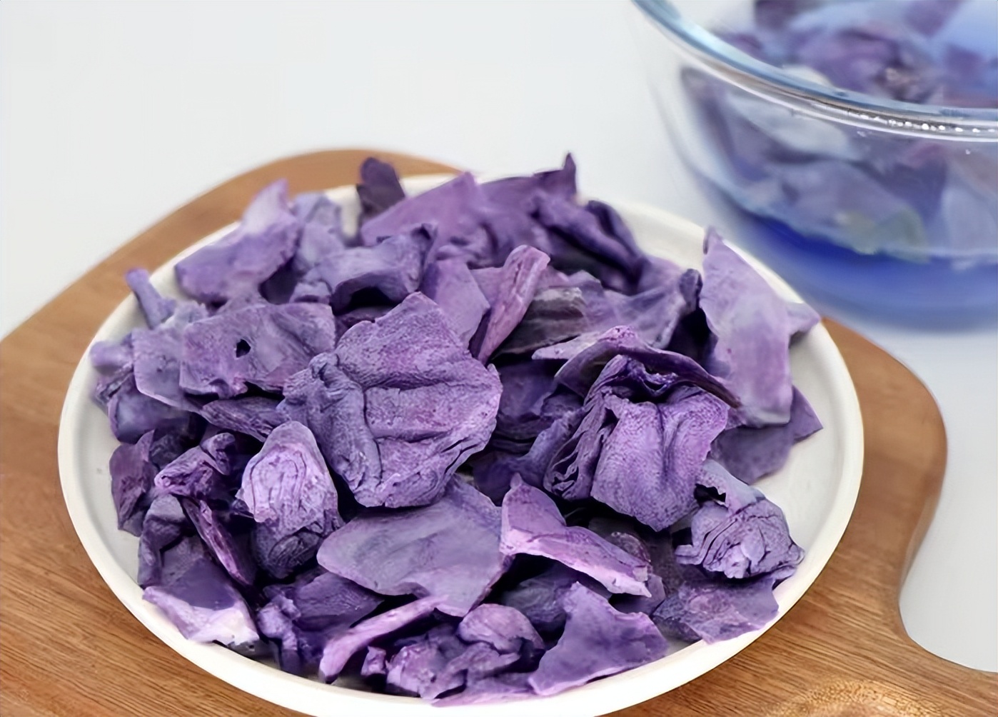 女人常吃什么美容抗衰老,女人不要想着用什么护肤品抗衰