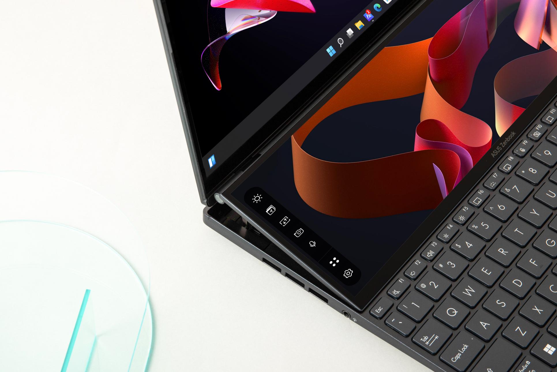 顶级屏幕白送一块？想提高学习办公效率，双屏笔记本值得一试！