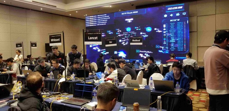 飞行员王伟牺牲后，中国八万名红客入侵白宫网站，插上了中国*旗国**