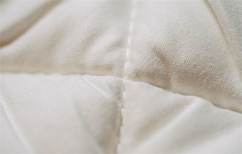 卧室床品如何选,装修卧室床品搭配