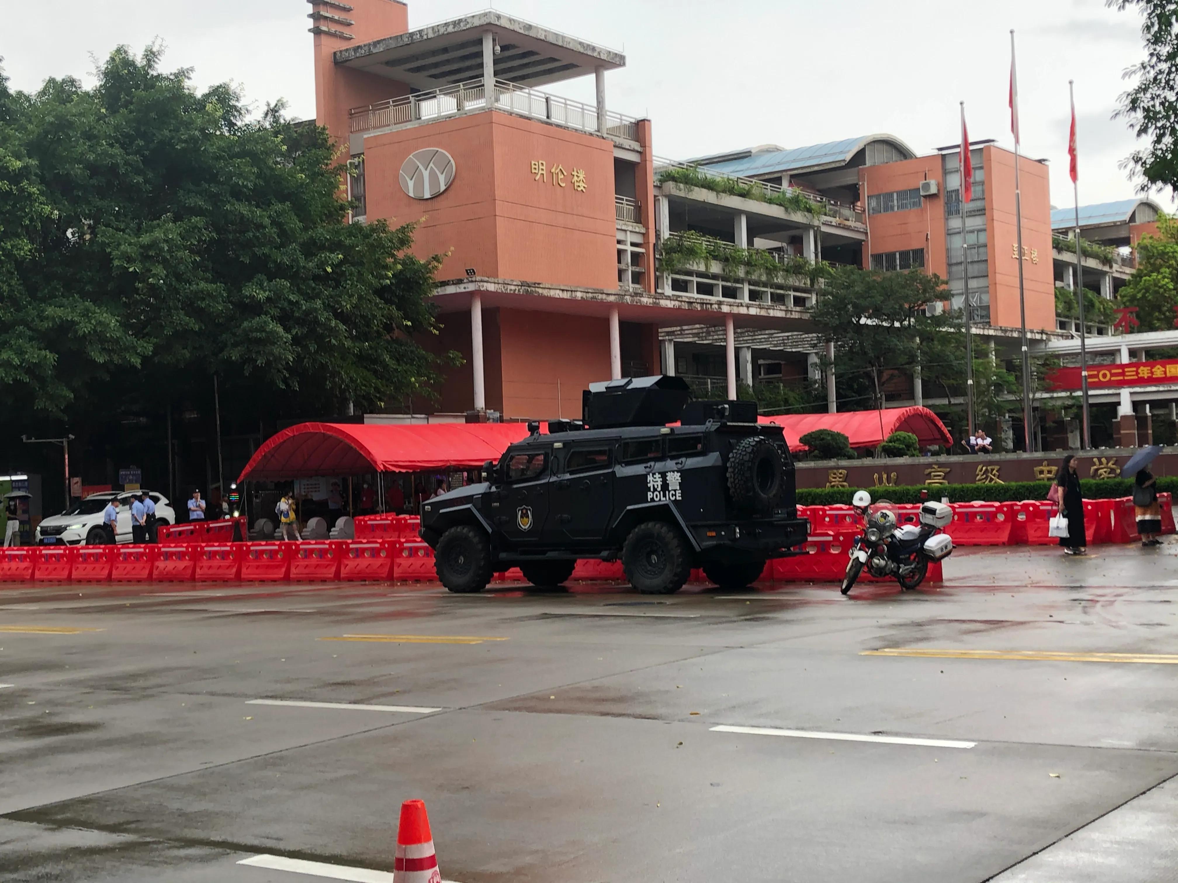 深思的近义词,深思冥想的岛屿logo