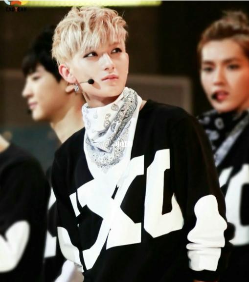 黄子韬与聋哑发小交流,黄子韬和他的聋哑朋友