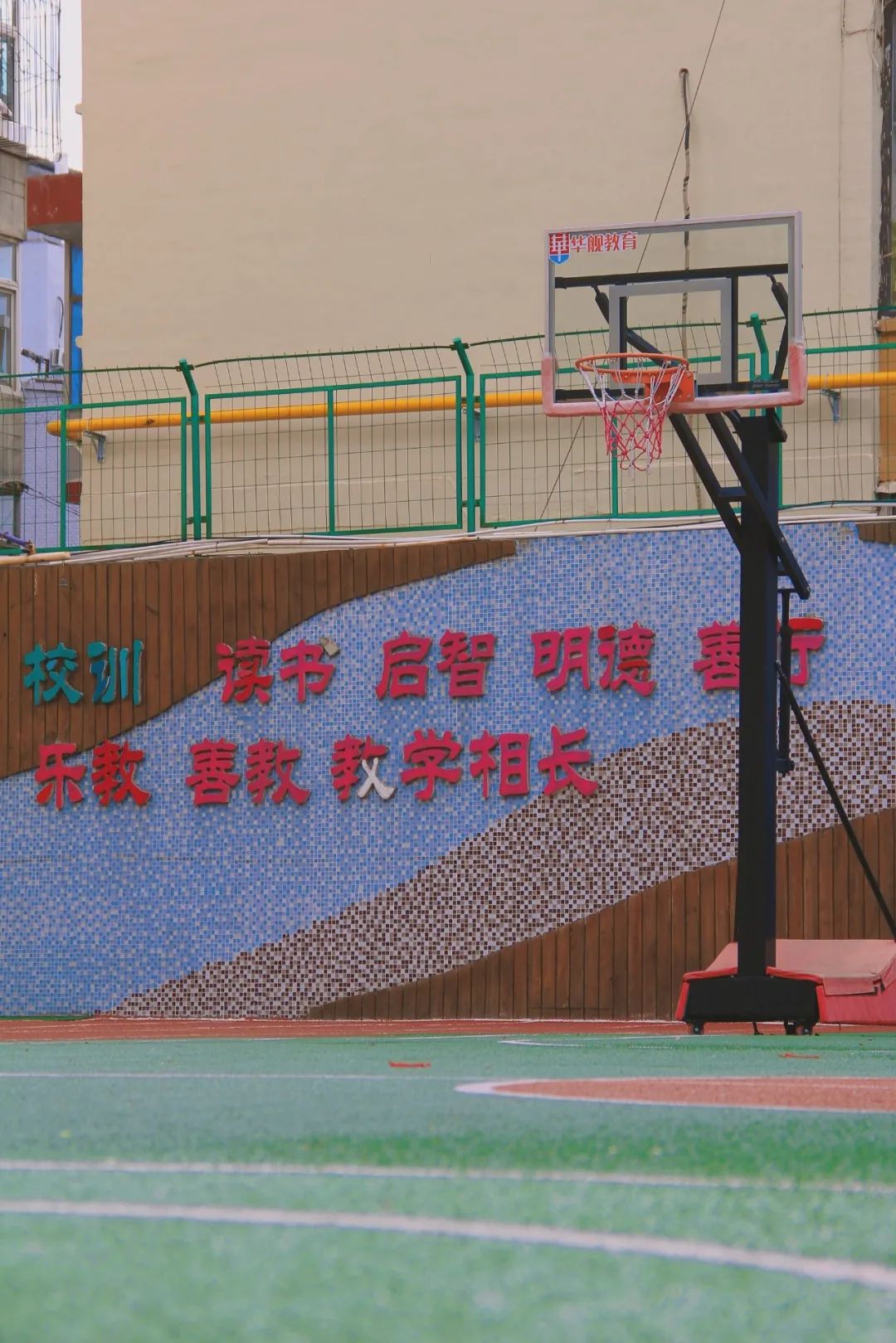 家门口的好学校有哪些,滨河小学简介