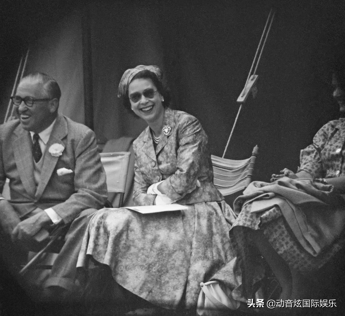 2022年国际太阳镜日：20张王室成员戴墨镜的照片