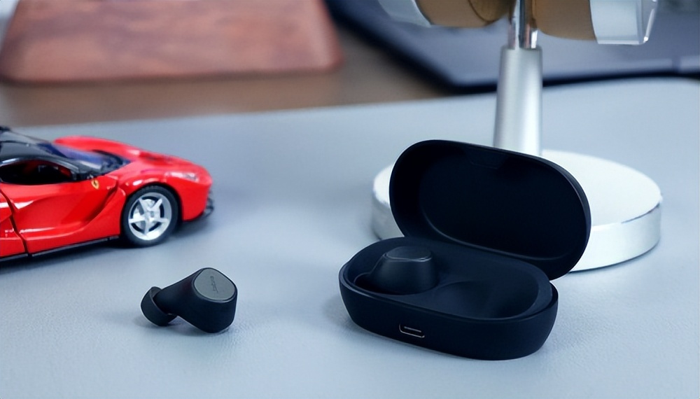 运动蓝牙耳机和真无线蓝牙耳机,真无线蓝牙耳机和蓝牙耳机的区别