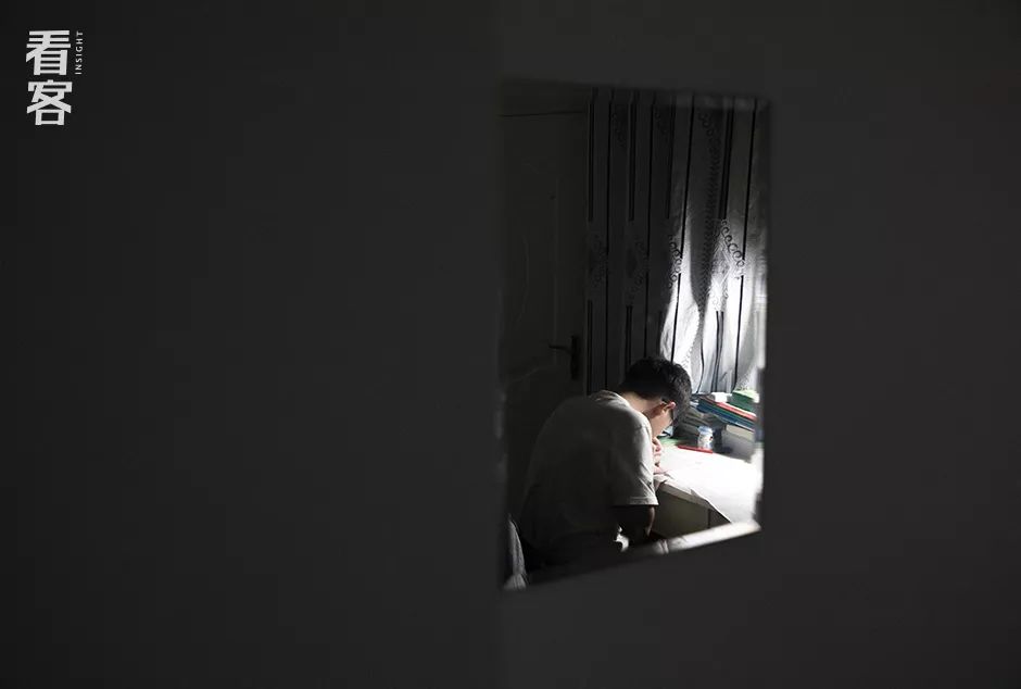 高考结果出来了要不要复读,高考完出分并不理想决定复读