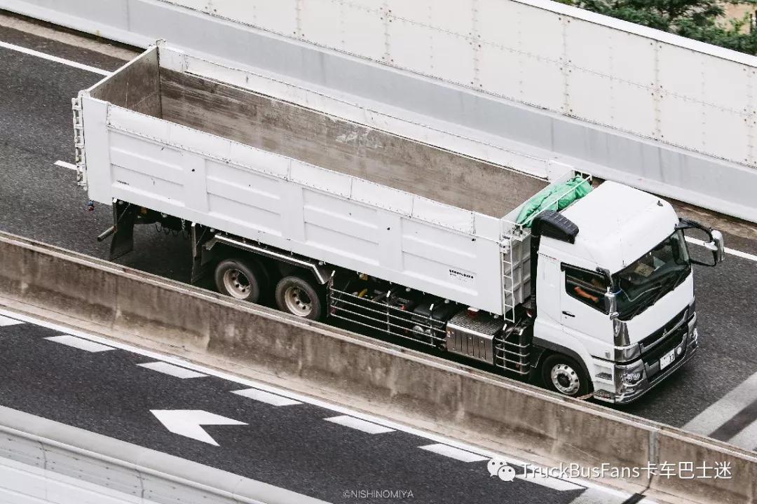 日本卡车是这样拍的,日本街头小型卡车