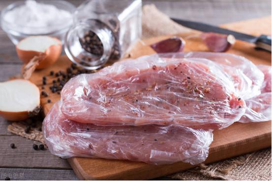 猪肉用盐清洗好吗,猪肉清洗有人用热水有人用冷水