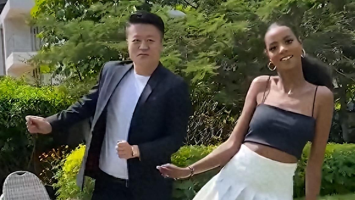 王垚生活助理,王垚乌干达豪宅